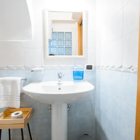 Puti Apartment *